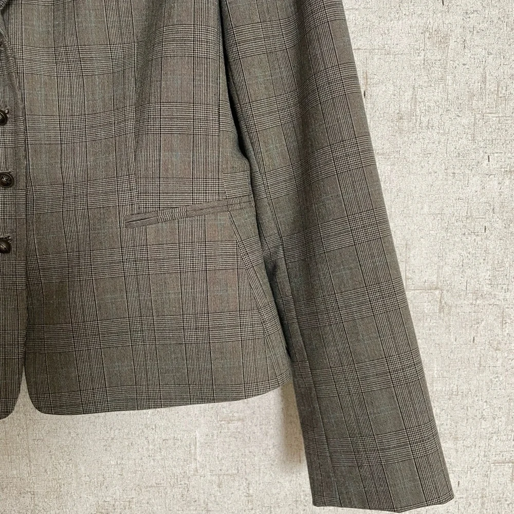 Blazer - Picture 5 of 7